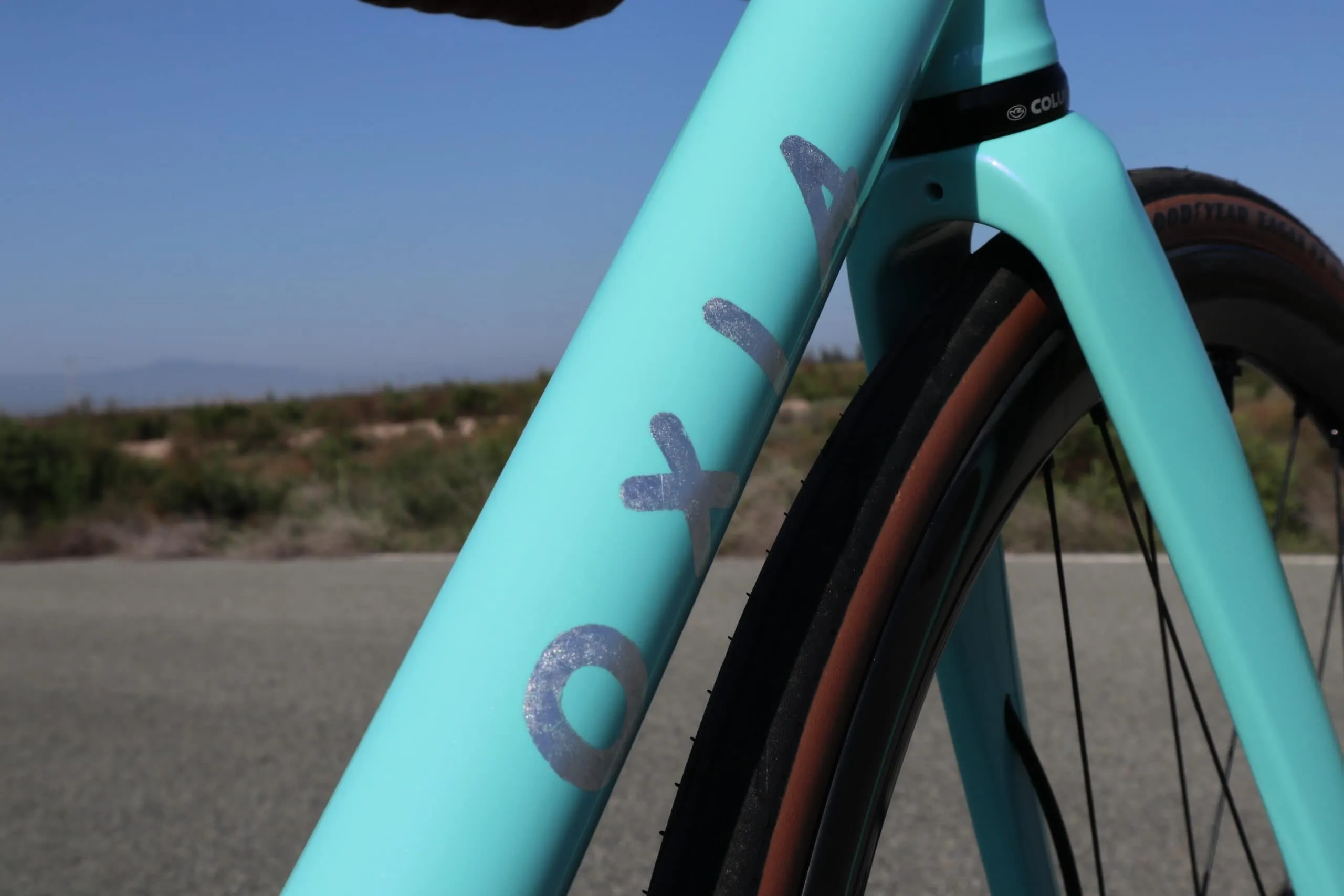 Wheels and cockpit detail of Oxia Berilio